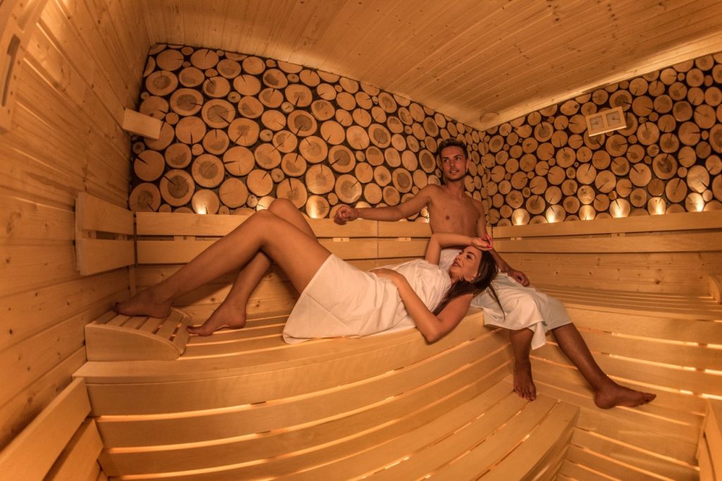 Finnish aroma sauna, Fínska aromatická sauna- Wellness Paradise Žilina, Sauna & SPA, Relax